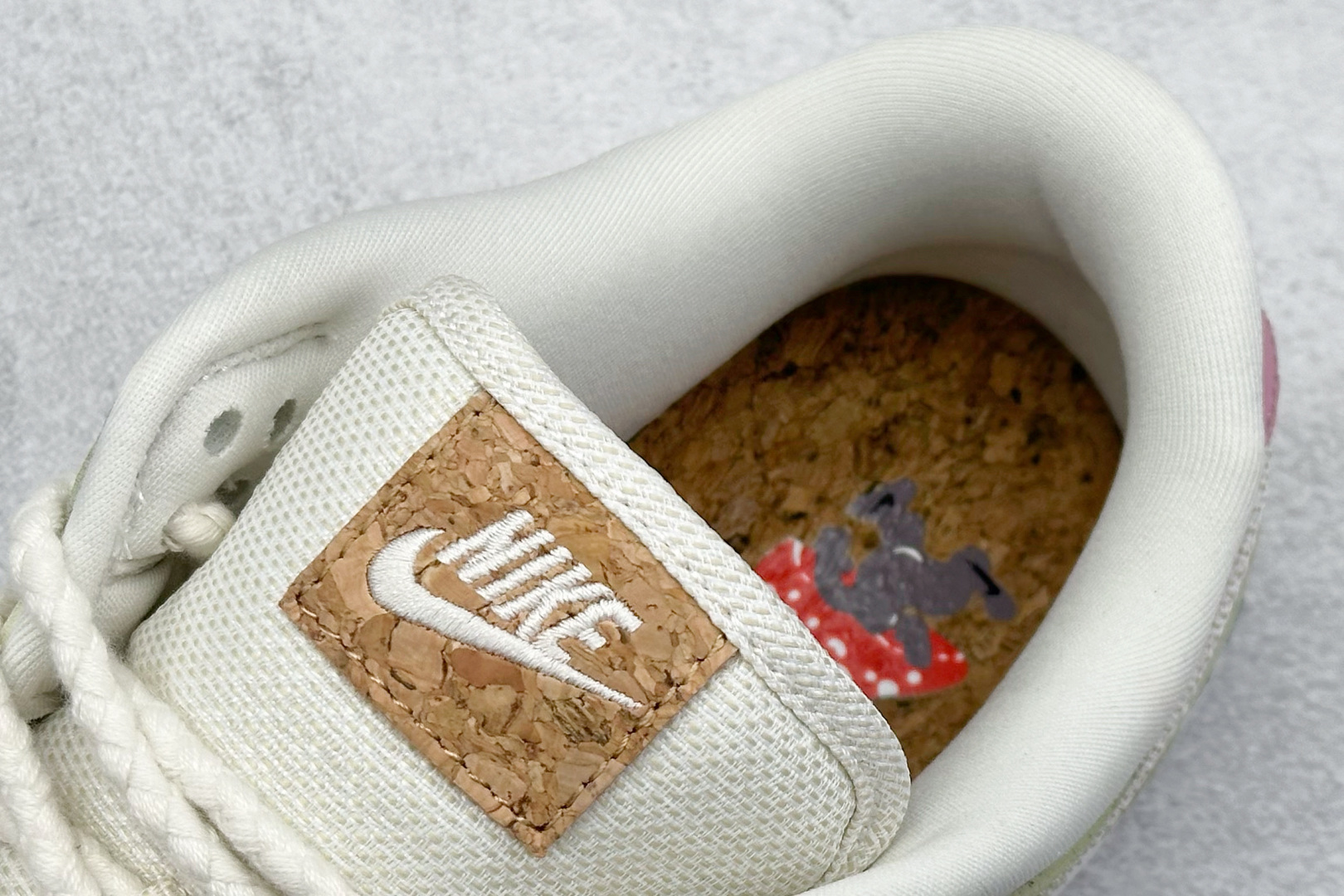  
史诗级性价比 Nike Dunk Low Mushroom 花卉主题 低帮休闲板鞋
#鞋面采用奶油白