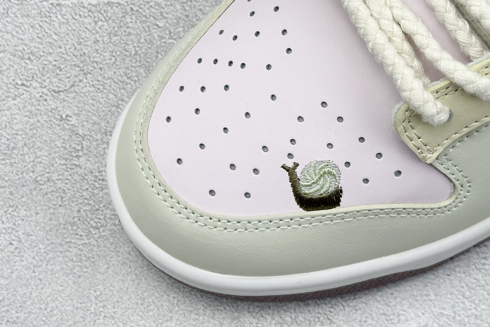  
史诗级性价比 Nike Dunk Low Mushroom 花卉主题 低帮休闲板鞋
#鞋面采用奶油白
