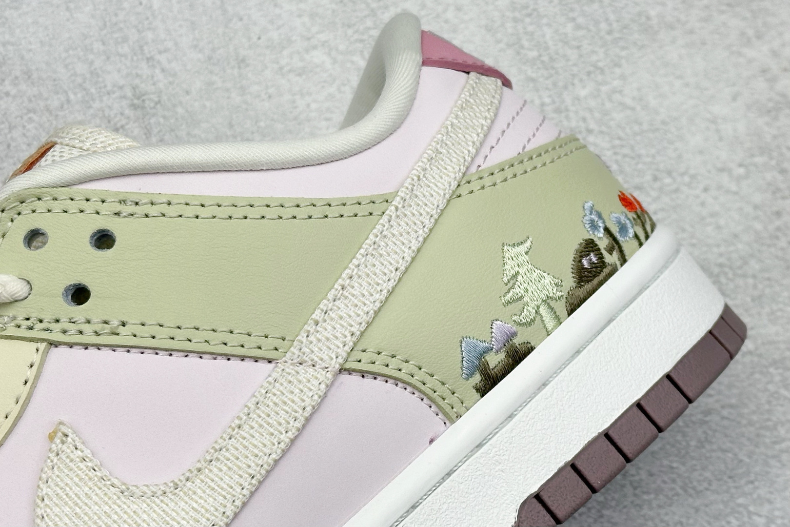  
史诗级性价比 Nike Dunk Low Mushroom 花卉主题 低帮休闲板鞋
#鞋面采用奶油白