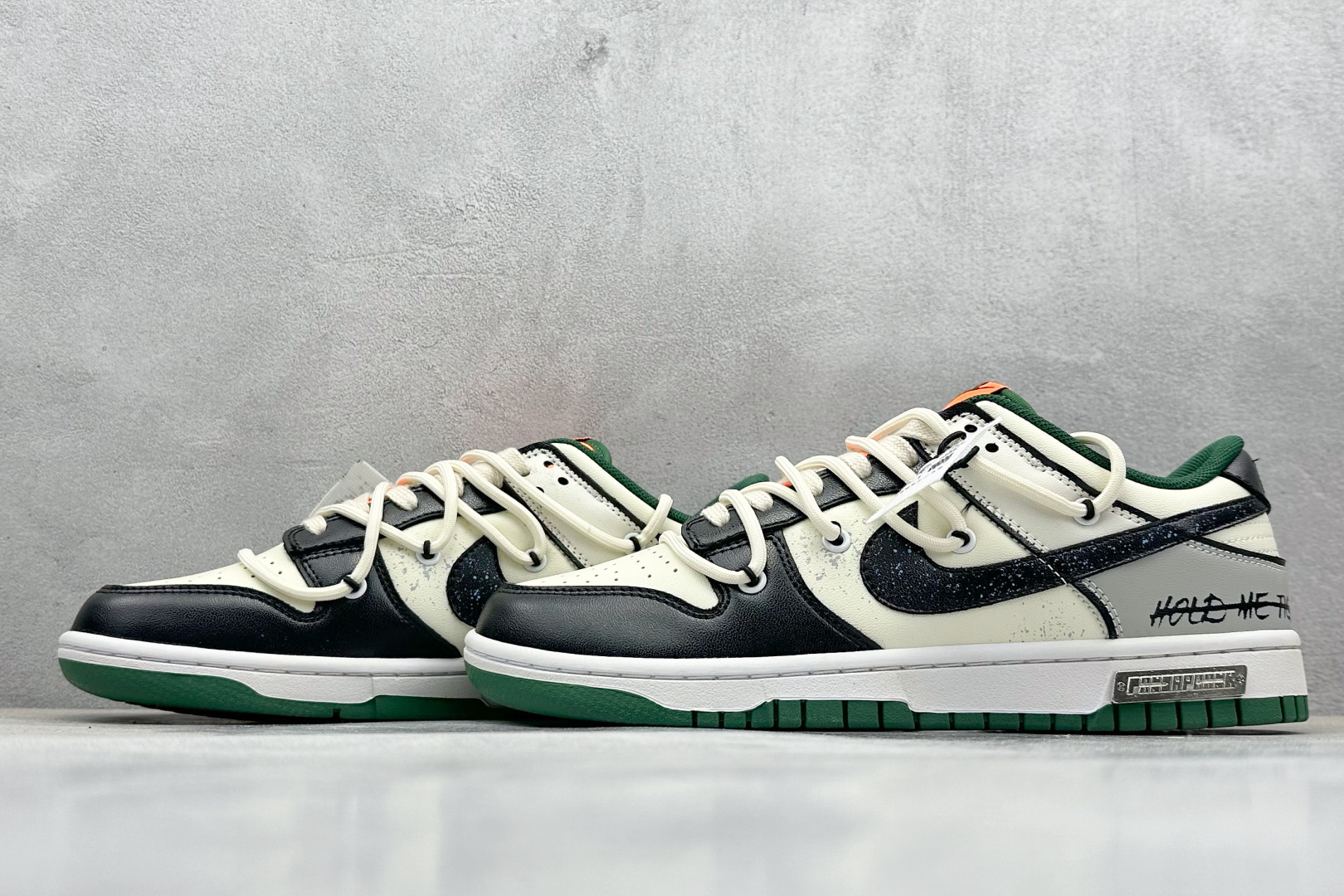 终端放店
FS版 Nike SB Dunk Low 星际迷航
纯原大厂出品 极力推荐
原装头层材料 独