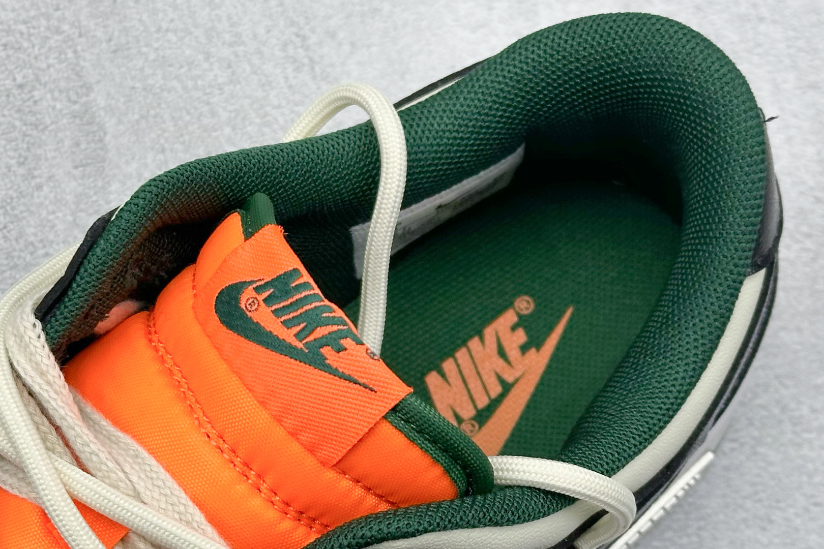  终端放店
FS版 Nike SB Dunk Low 星际迷航
纯原大厂出品 极力推荐
原装头层材料 独