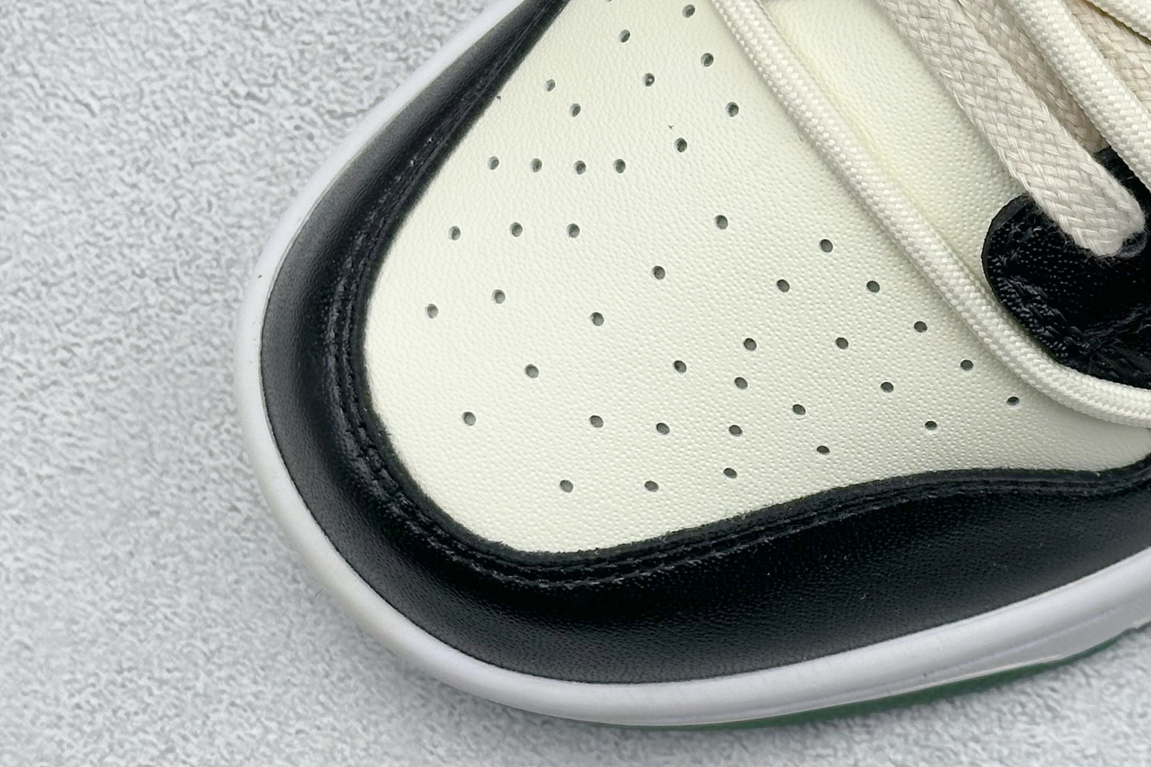  终端放店
FS版 Nike SB Dunk Low 星际迷航
纯原大厂出品 极力推荐
原装头层材料 独