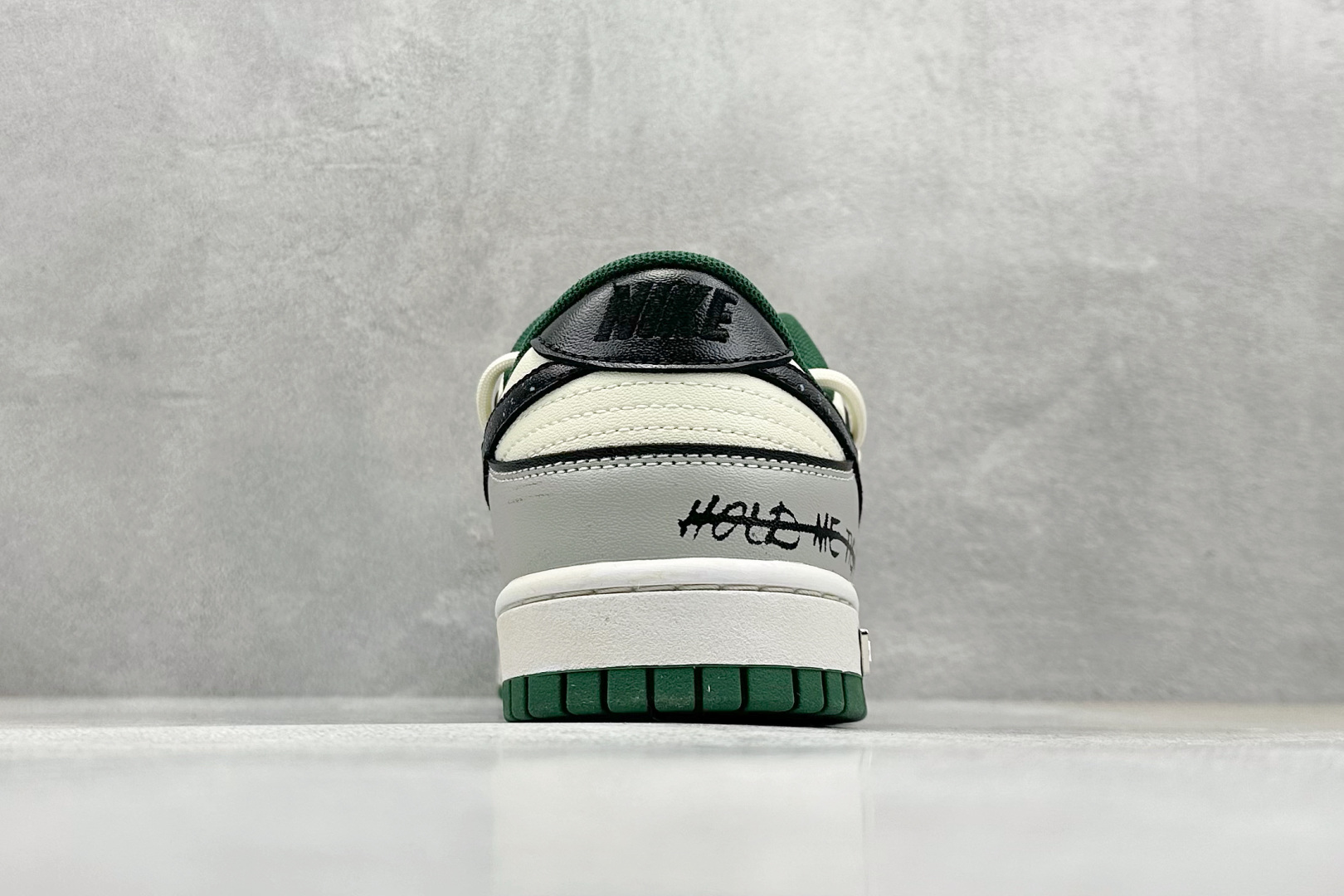  终端放店
FS版 Nike SB Dunk Low 星际迷航
纯原大厂出品 极力推荐
原装头层材料 独