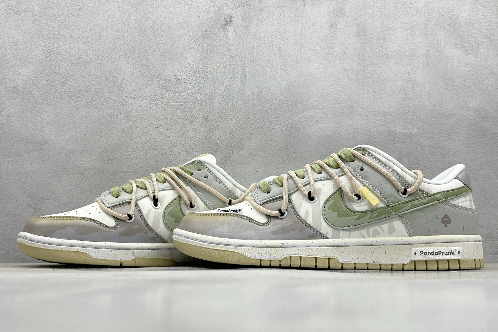 300 FS版 Nike SB Dunk Low 浪潮 DV0833-100