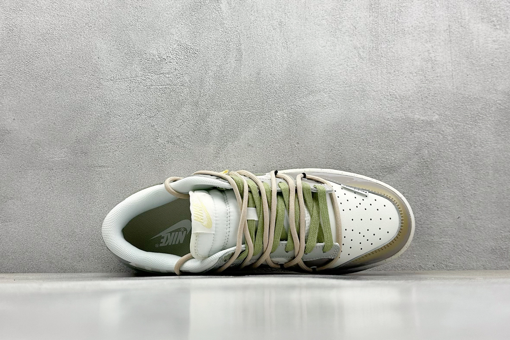 300 FS版 Nike SB Dunk Low 浪潮 DV0833-100