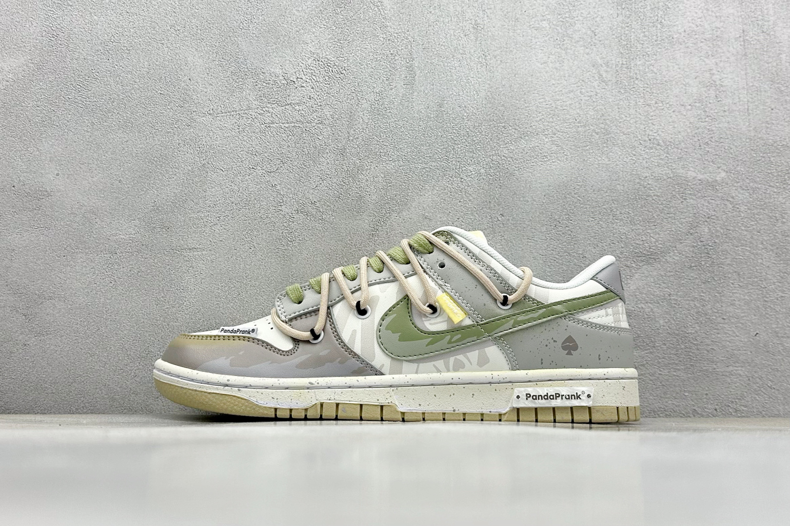 300 FS版 Nike SB Dunk Low 浪潮 DV0833-100