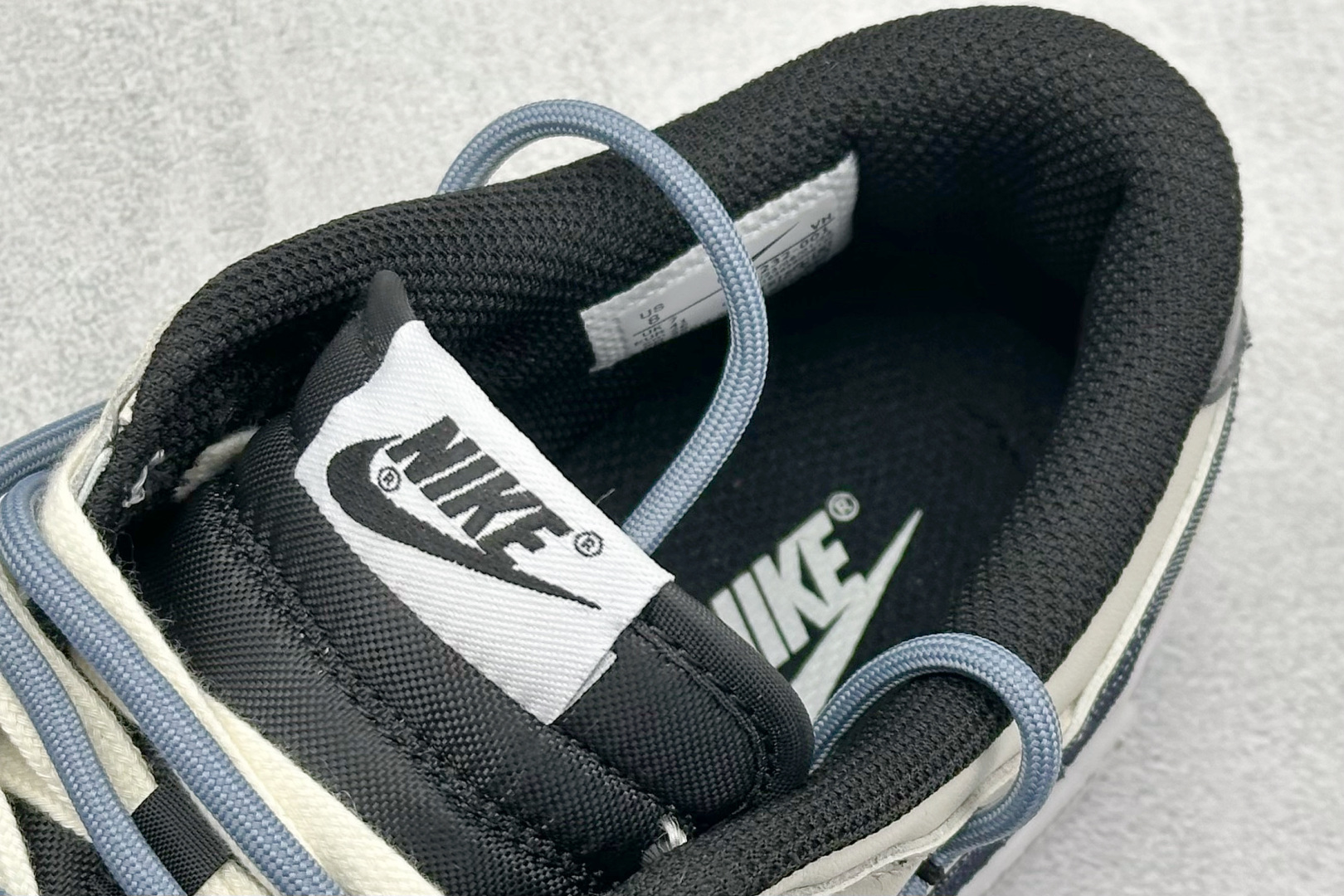  终端放店
FS版 Nike SB Dunk Low 雨后海洋
纯原大厂出品 极力推荐
原装头层材料 独