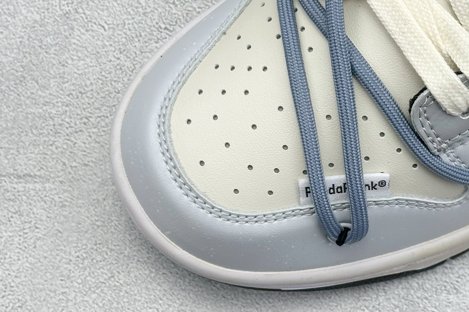  终端放店
FS版 Nike SB Dunk Low 雨后海洋
纯原大厂出品 极力推荐
原装头层材料 独