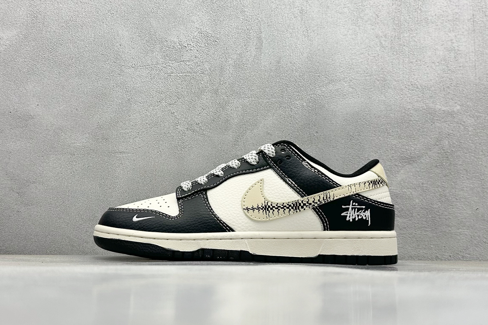 280 XC版 Nike SB Dunk Low 斯图西联名 新浪熊猫 周年高端定制 低帮休闲板鞋 ZH2598-271