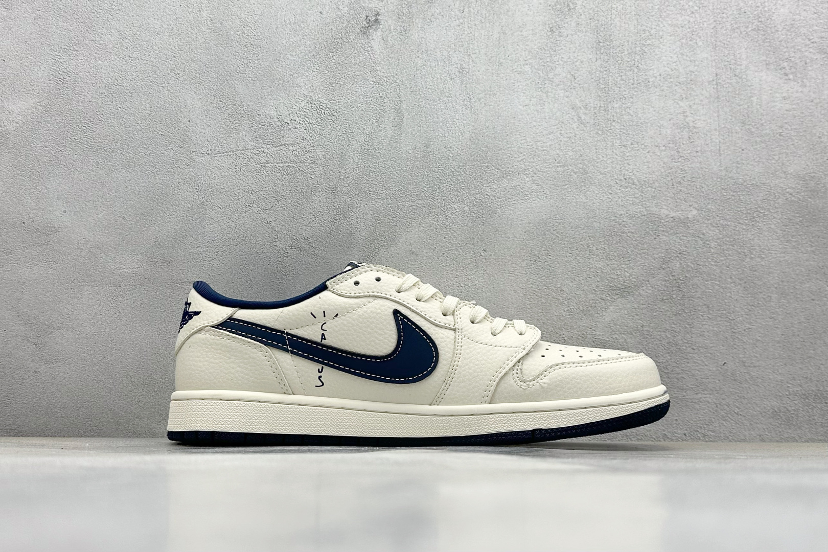 终端放店
XC版 Travis Scott x Fragment Design x Air Jorda