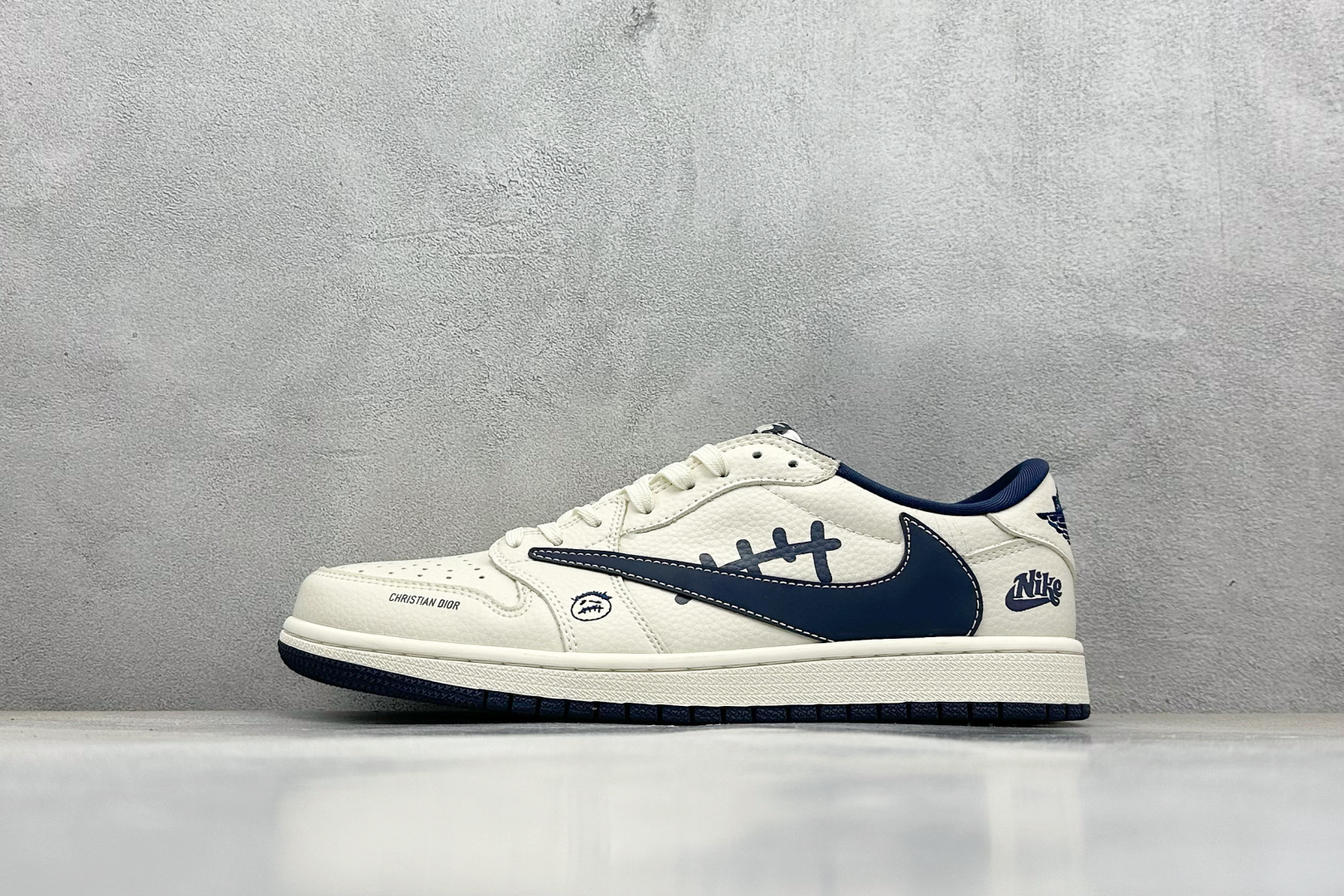 终端放店
XC版 Travis Scott x Fragment Design x Air Jorda