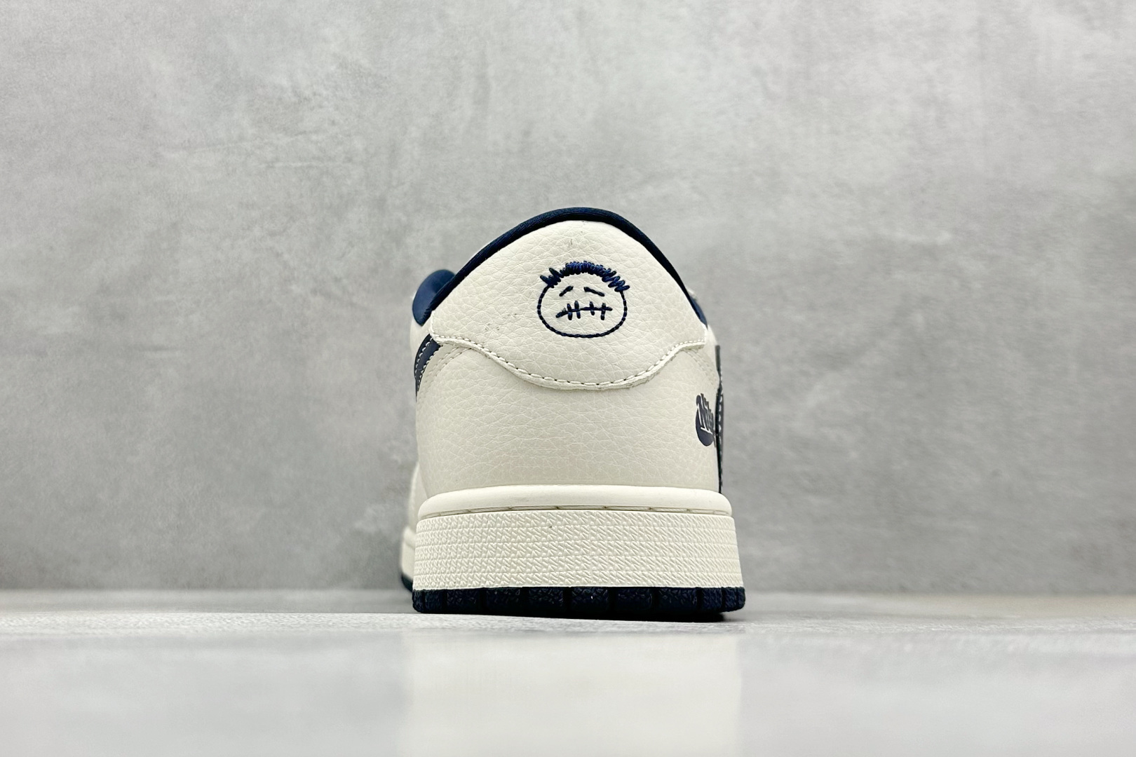 终端放店
XC版 Travis Scott x Fragment Design x Air Jorda