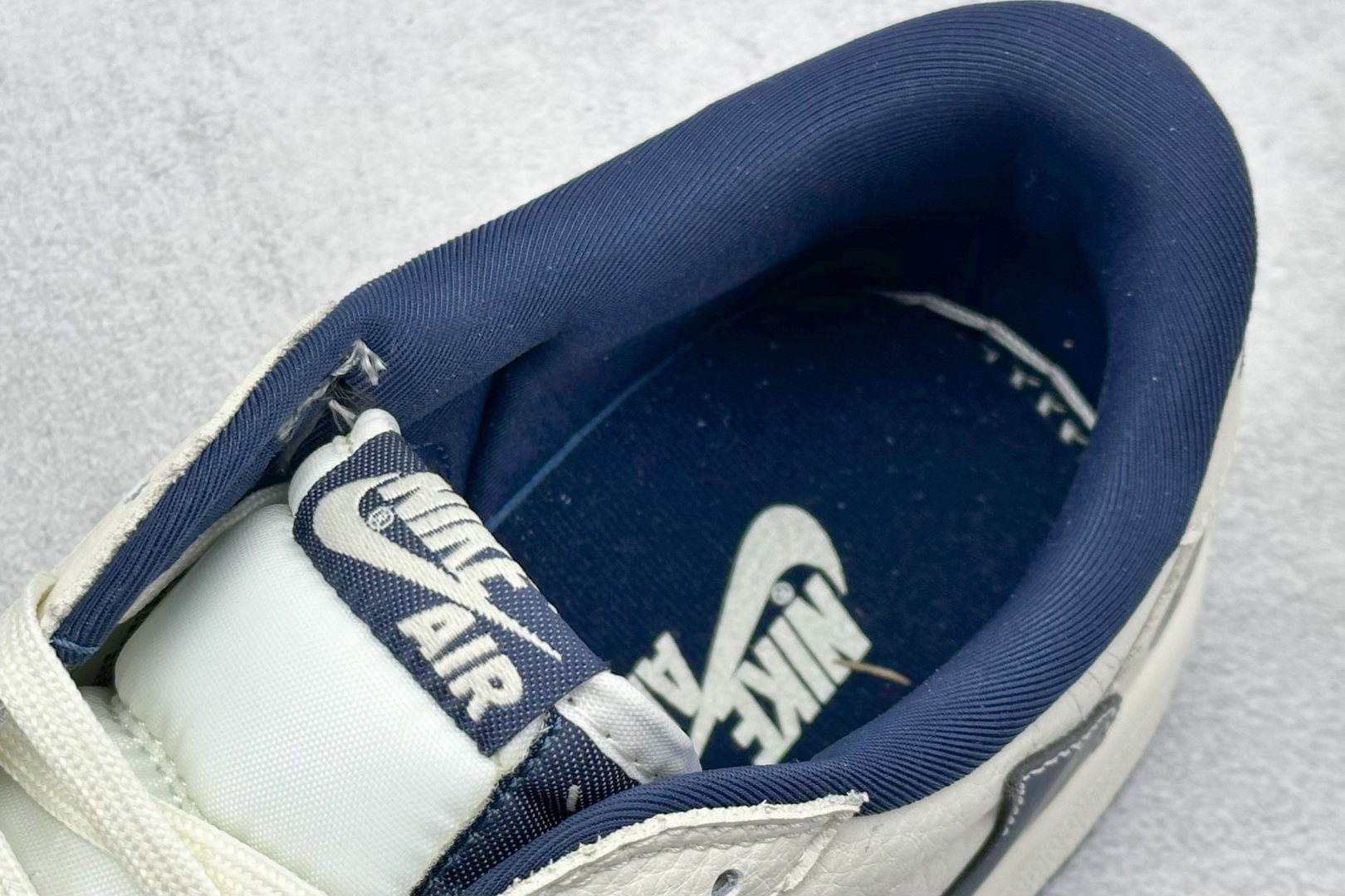 终端放店
XC版 Travis Scott x Fragment Design x Air Jorda