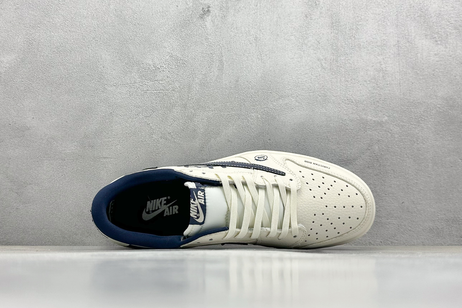 终端放店
XC版 Travis Scott x Fragment Design x Air Jorda