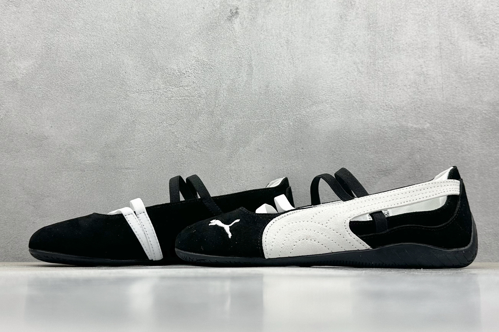  终端放店
XS版 PuMa Speedcat 舒适百搭 低帮 芭蕾鞋 
#朴彩英 rose 同款
配色