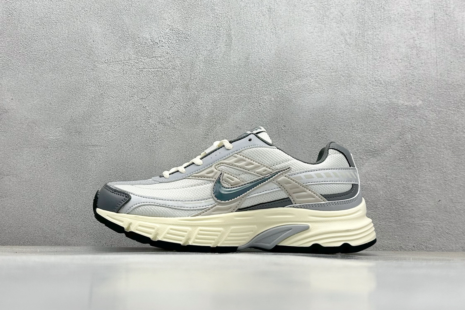  终端放店
GX版 Nike Initiator Running 耐克INS
超火复古老爹跑鞋 
独家私