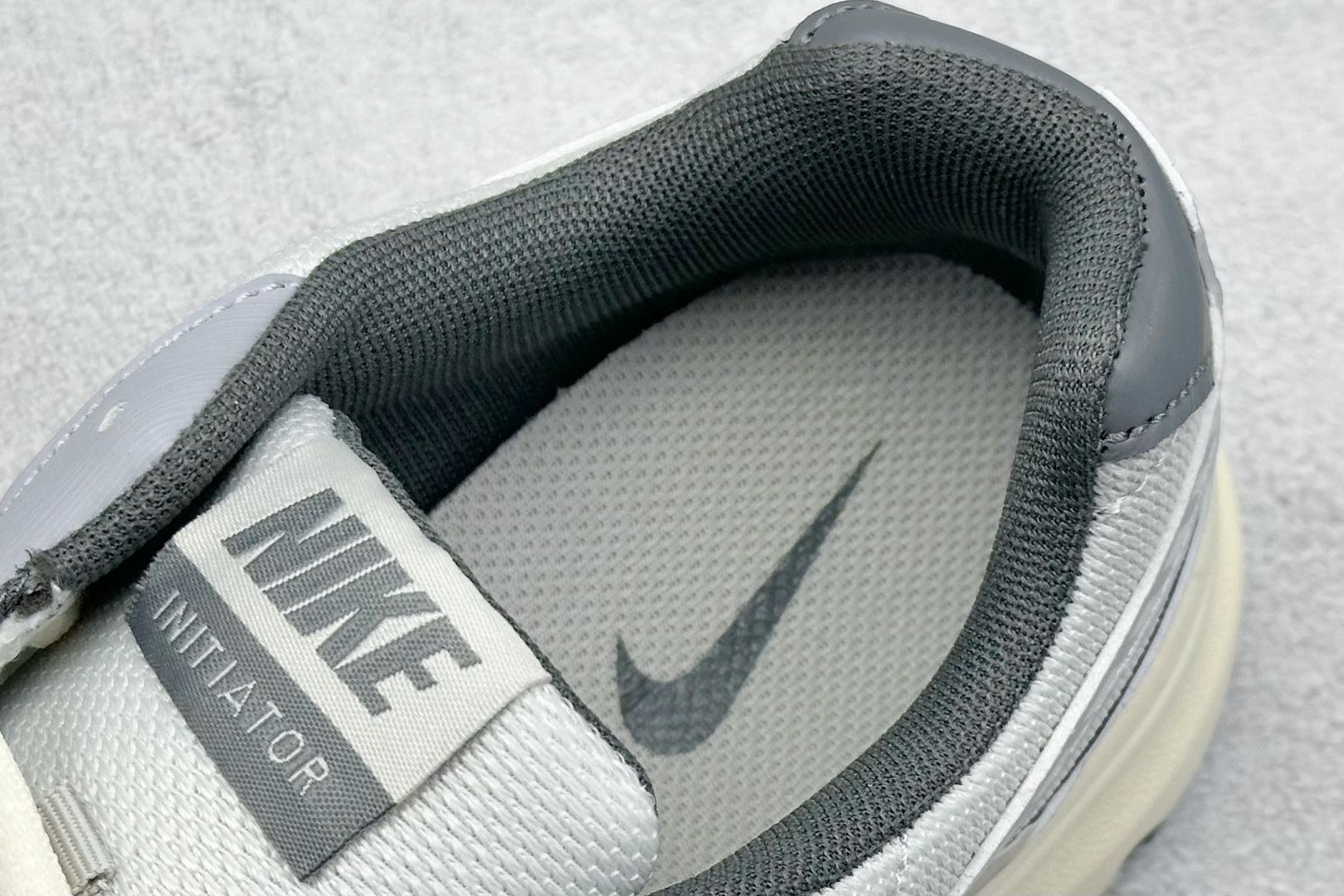  终端放店
GX版 Nike Initiator Running 耐克INS
超火复古老爹跑鞋 
独家私