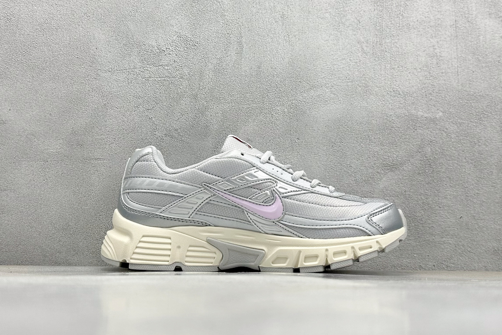  终端放店
GX版 Nike Initiator Running 耐克INS
超火复古老爹跑鞋 
独家私