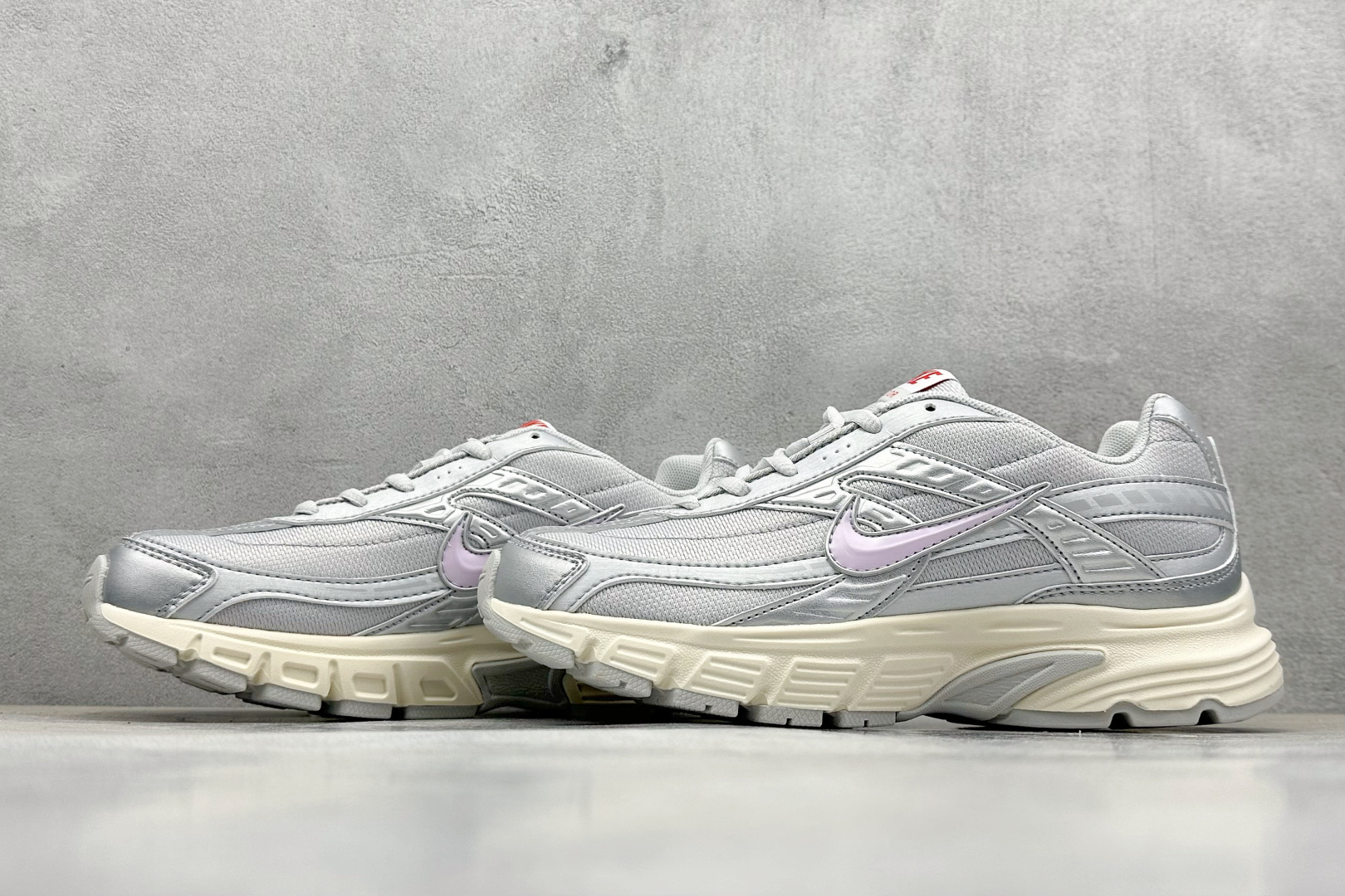  终端放店
GX版 Nike Initiator Running 耐克INS
超火复古老爹跑鞋 
独家私