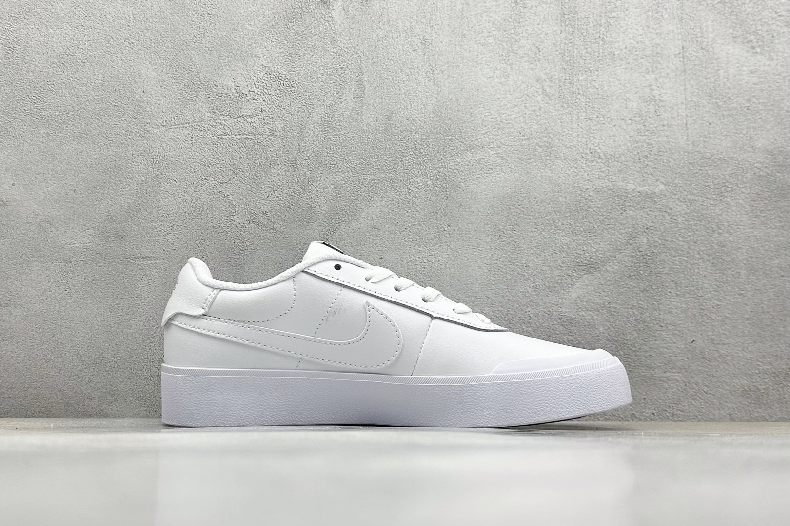  终端放店
GX版 Nike Court SHOT 时尚百搭 防滑耐磨 低帮 板鞋 

货号：FQ814