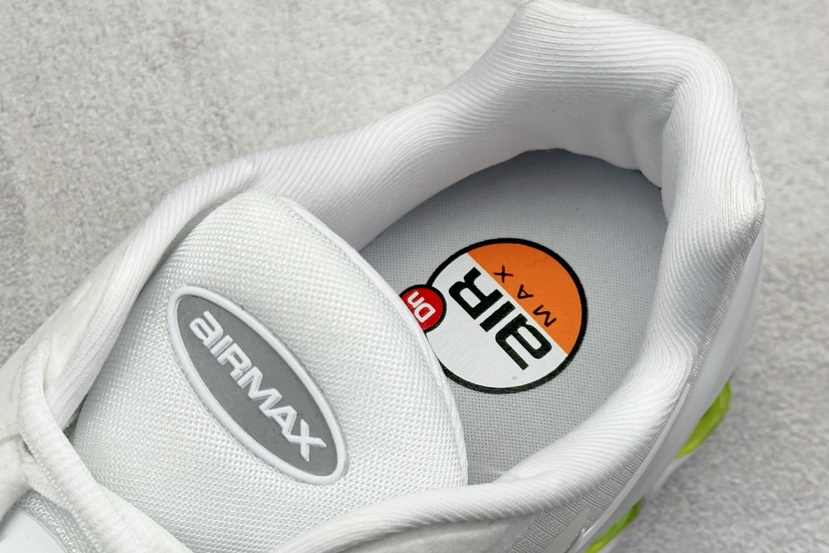  终端放店
YH版 Nk Air Max Dn8 耐克运动舒适减震气垫跑步鞋
#鞋款旨在透过 Dyna