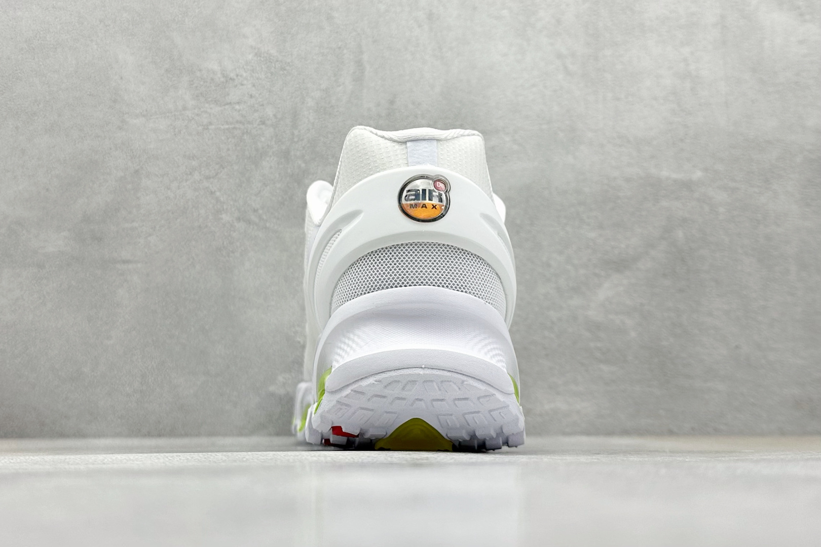  终端放店
YH版 Nk Air Max Dn8 耐克运动舒适减震气垫跑步鞋
#鞋款旨在透过 Dyna