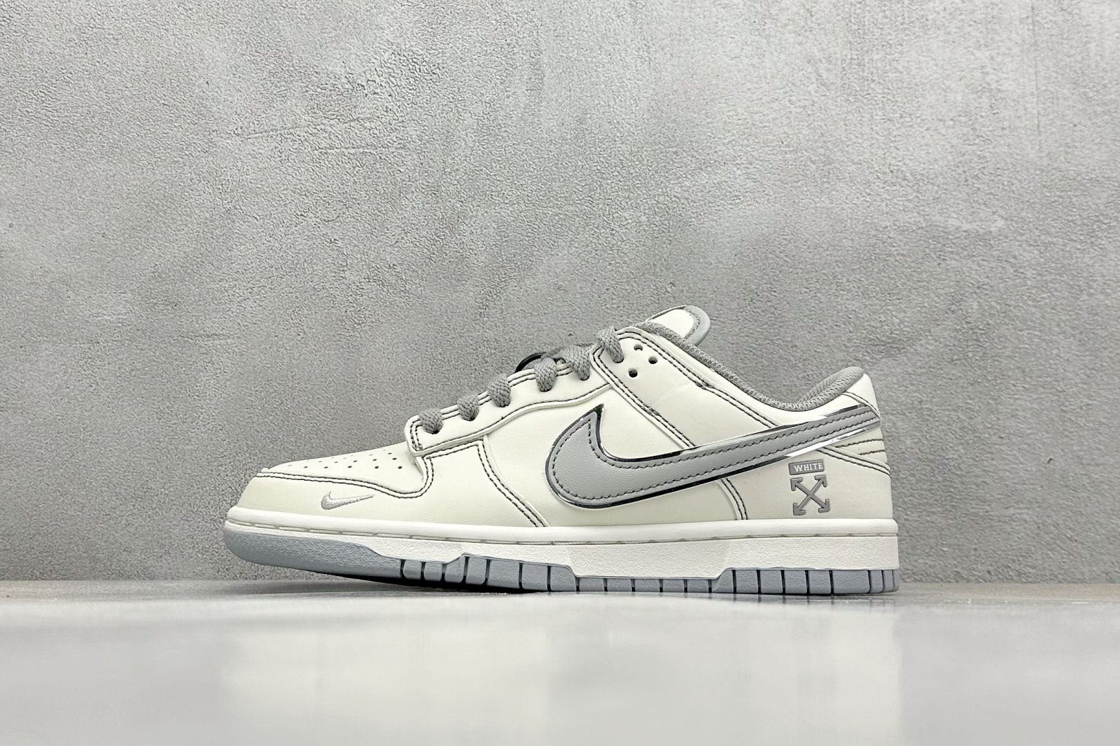 福利特价160💰 终端放店
XC版 Nk SB Dunk Low 联名 周年高端定制 低帮休闲板鞋
#定制鞋盒 大厂纯原品质出货 超高清洁度 皮料切割干净无任何毛边 细节完美 
货号：DJ2024-008
尺码：36 36.5 37.5 38 38.5 39 40 40.5 41 42 42.5 43 44 44.5 45 
编码：27