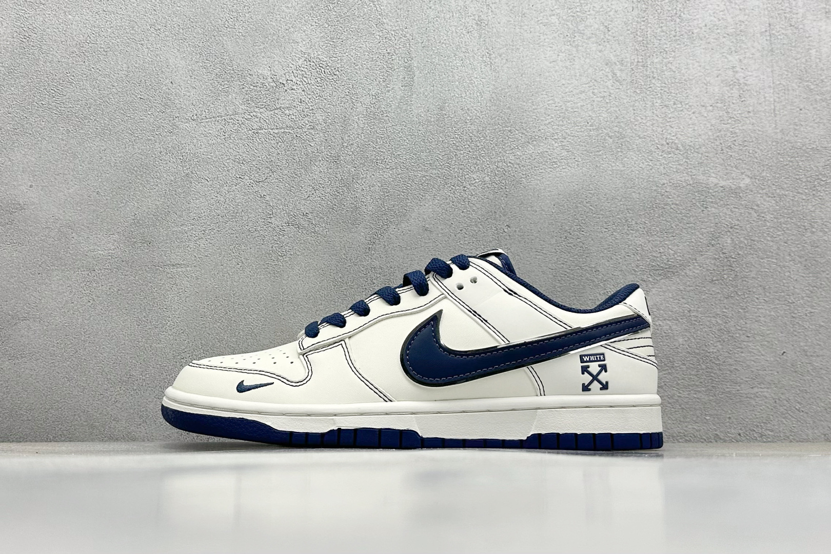 福利特价 终端放店
XC版 Nk SB Dunk Low 联名 周年高端定制 低帮休闲板鞋
#定制鞋盒