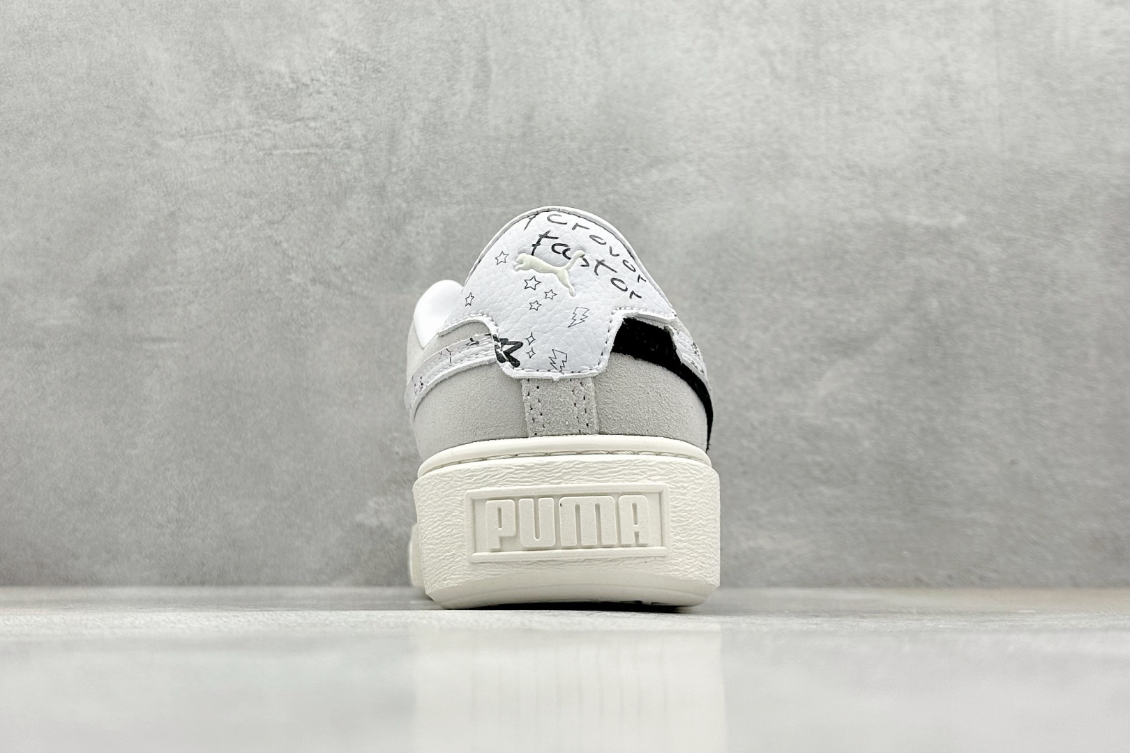  终端放店
TG版 Palermo Moda Wns人气单品年度王炸单品 PUMA 彪马蕾哈娜联名面包鞋