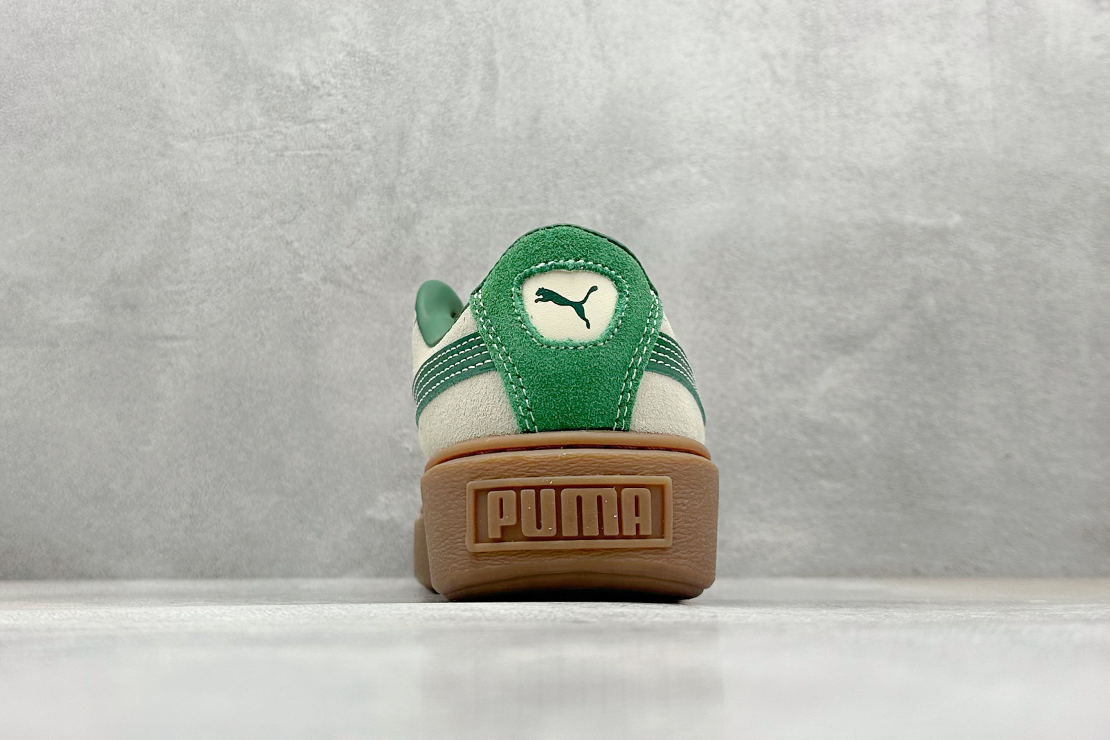  终端放店
TG版 Palermo Moda Wns人气单品年度王炸单品 PUMA 彪马蕾哈娜联名面包鞋
