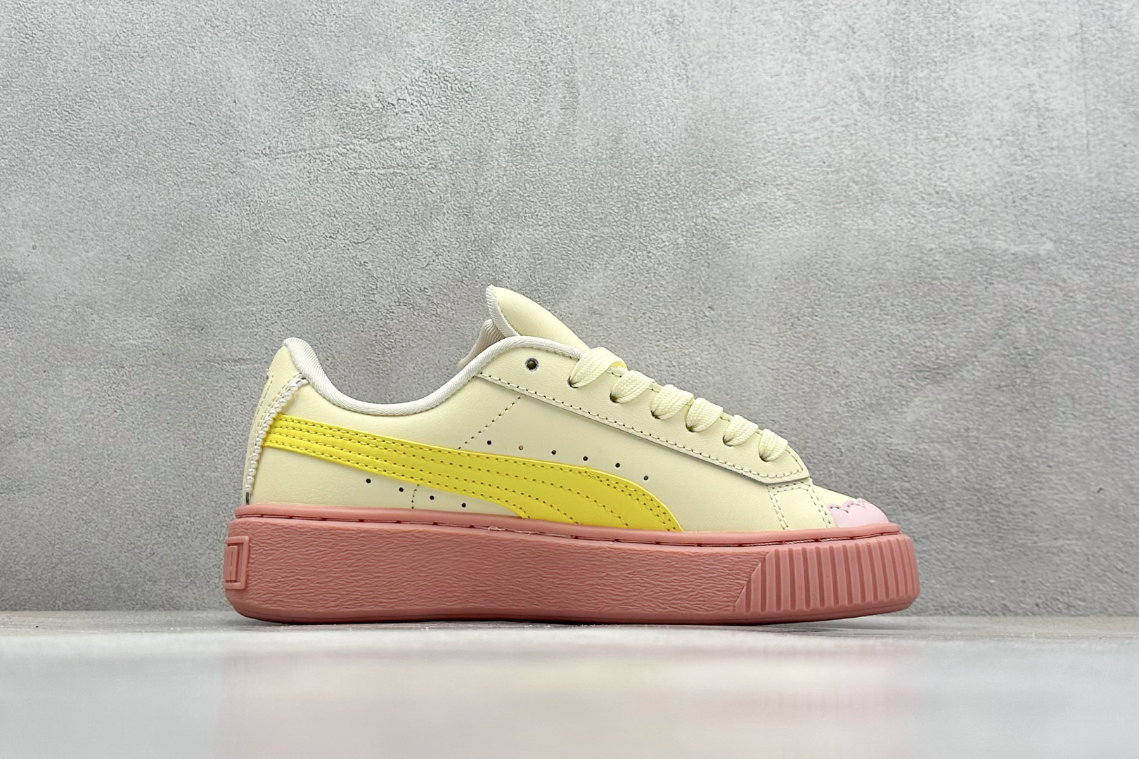  终端放店
TG版 Palermo Moda Wns人气单品年度王炸单品 PUMA 彪马蕾哈娜联名面包鞋