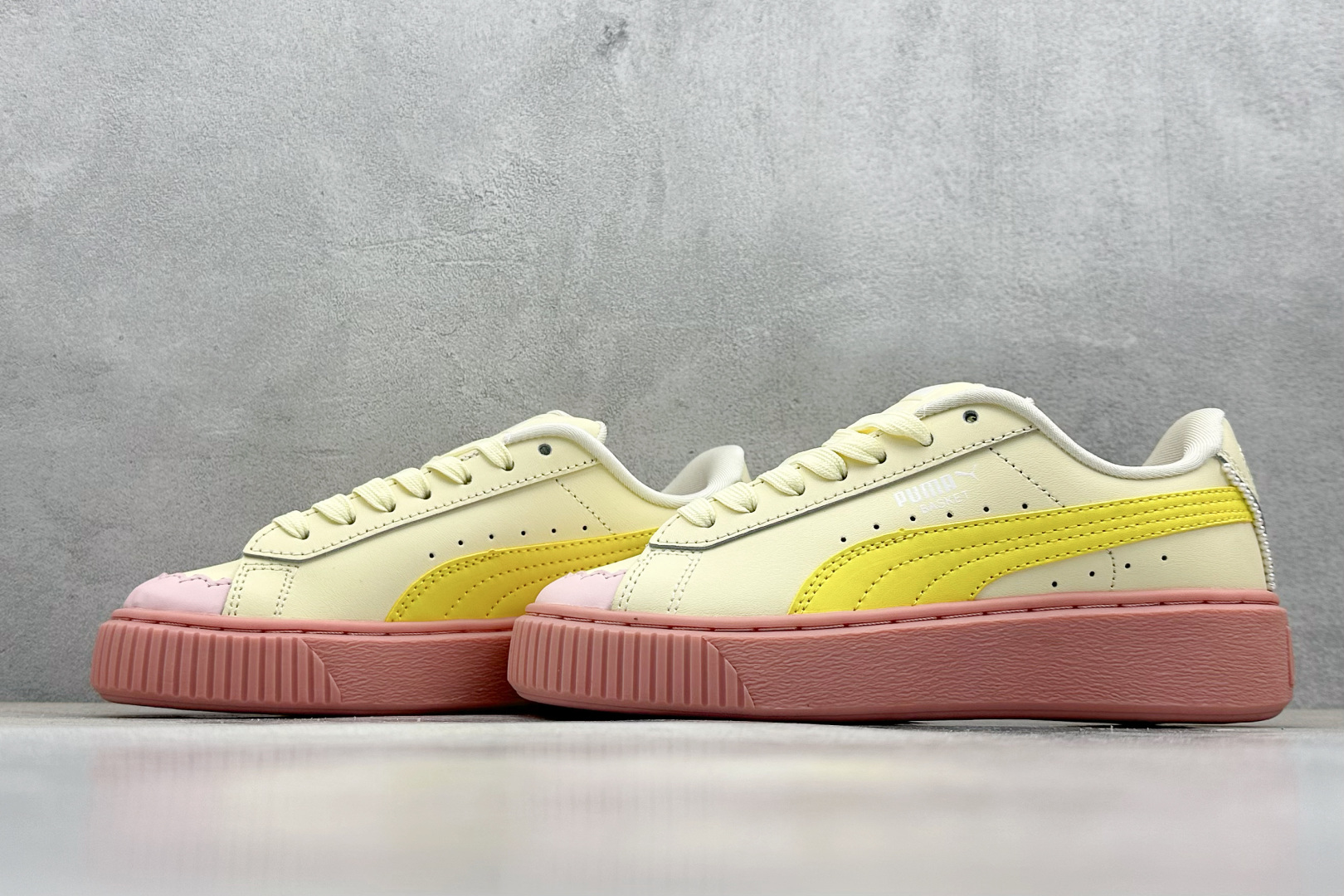  终端放店
TG版 Palermo Moda Wns人气单品年度王炸单品 PUMA 彪马蕾哈娜联名面包鞋