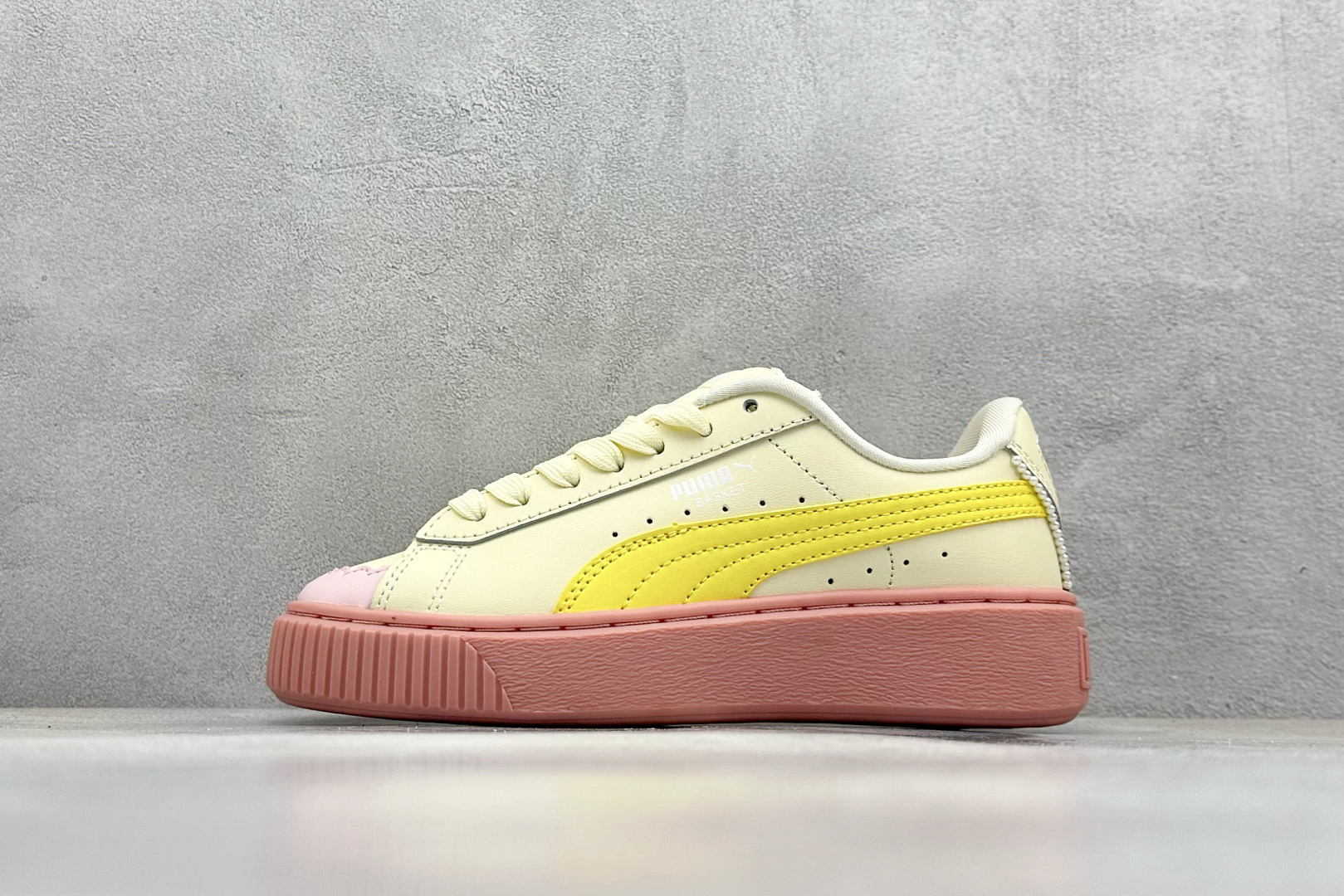  终端放店
TG版 Palermo Moda Wns人气单品年度王炸单品 PUMA 彪马蕾哈娜联名面包鞋