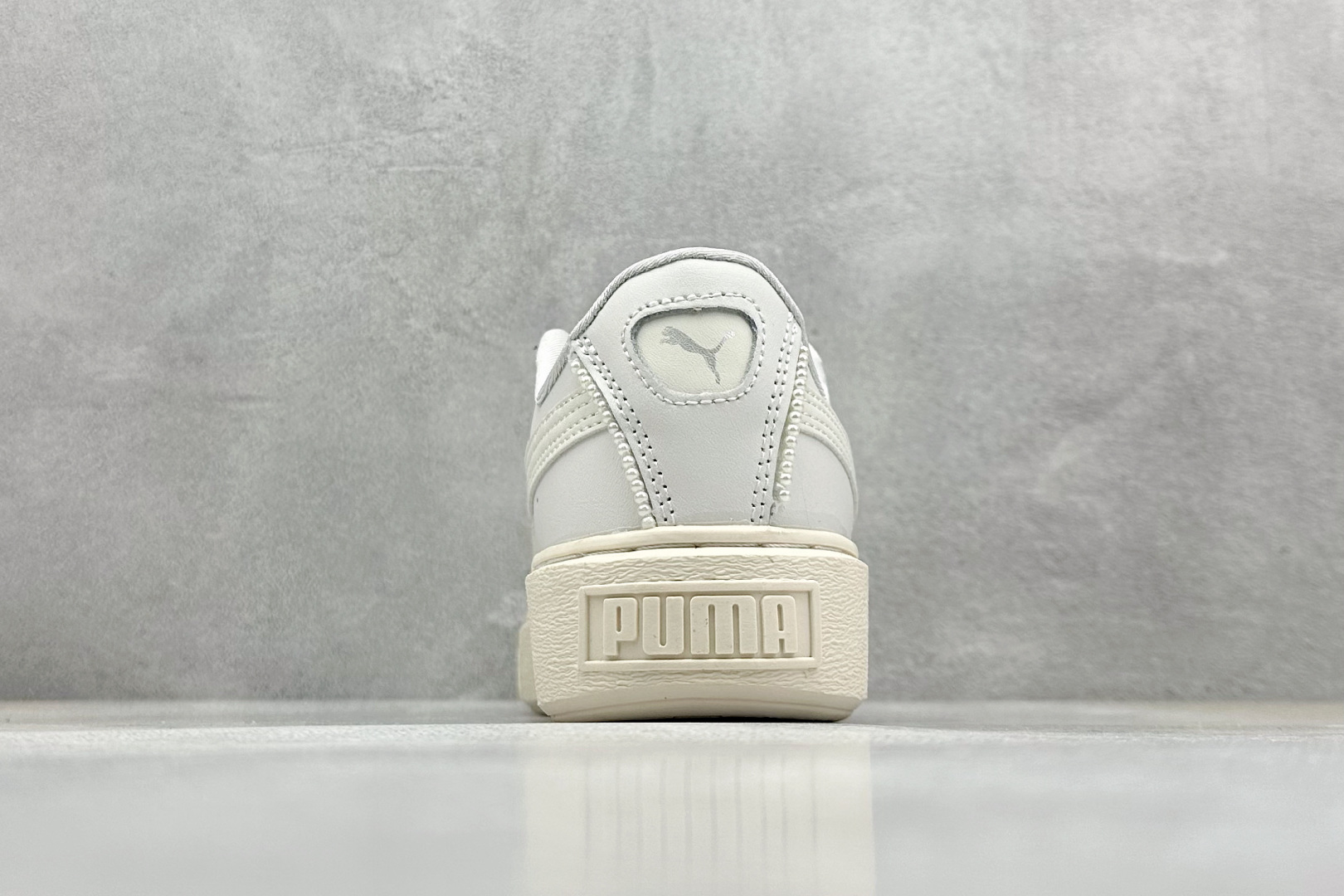  终端放店
TG版 Palermo Moda Wns人气单品年度王炸单品 PUMA 彪马蕾哈娜联名面包鞋