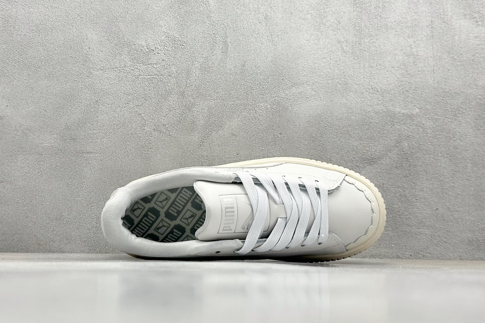  终端放店
TG版 Palermo Moda Wns人气单品年度王炸单品 PUMA 彪马蕾哈娜联名面包鞋