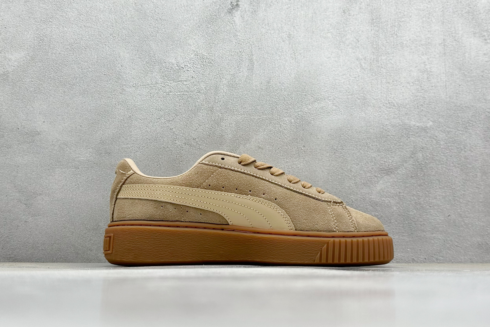  终端放店
TG版 Palermo Moda Wns人气单品年度王炸单品 PUMA 彪马蕾哈娜联名面包鞋