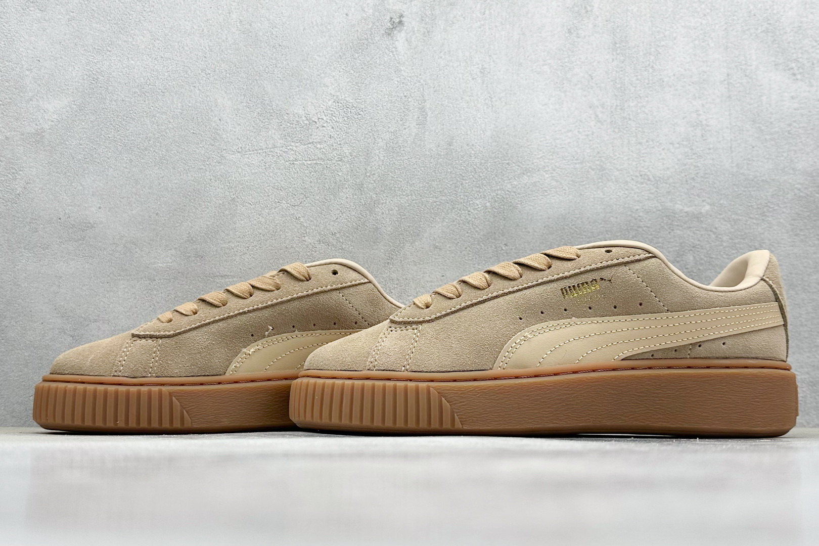  终端放店
TG版 Palermo Moda Wns人气单品年度王炸单品 PUMA 彪马蕾哈娜联名面包鞋