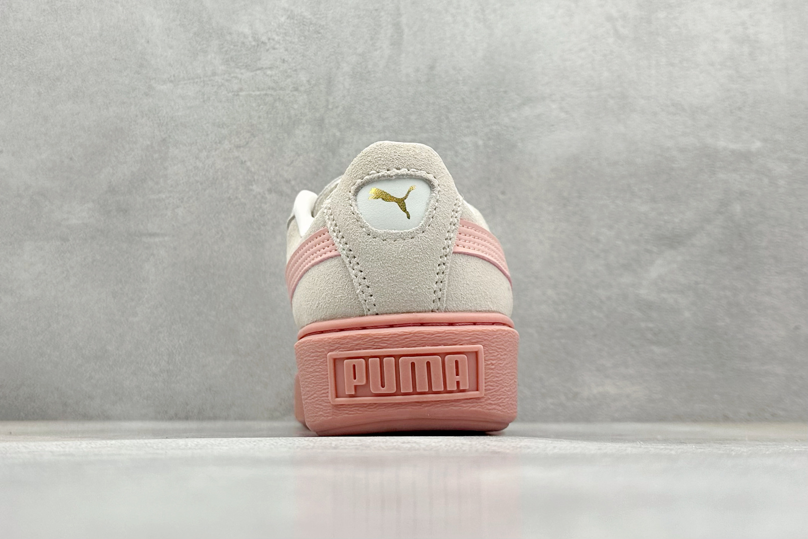  终端放店
TG版 Palermo Moda Wns人气单品年度王炸单品 PUMA 彪马蕾哈娜联名面包鞋