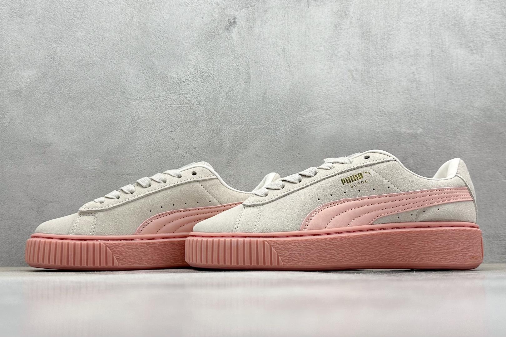  终端放店
TG版 Palermo Moda Wns人气单品年度王炸单品 PUMA 彪马蕾哈娜联名面包鞋