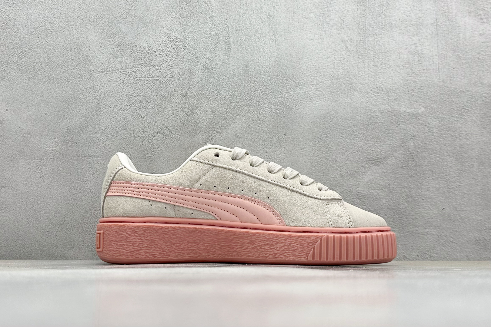  终端放店
TG版 Palermo Moda Wns人气单品年度王炸单品 PUMA 彪马蕾哈娜联名面包鞋