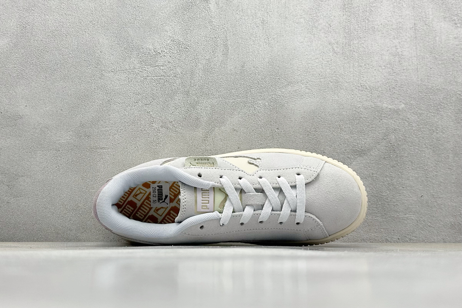  终端放店
TG版 Palermo Moda Wns人气单品年度王炸单品 PUMA 彪马蕾哈娜联名面包鞋