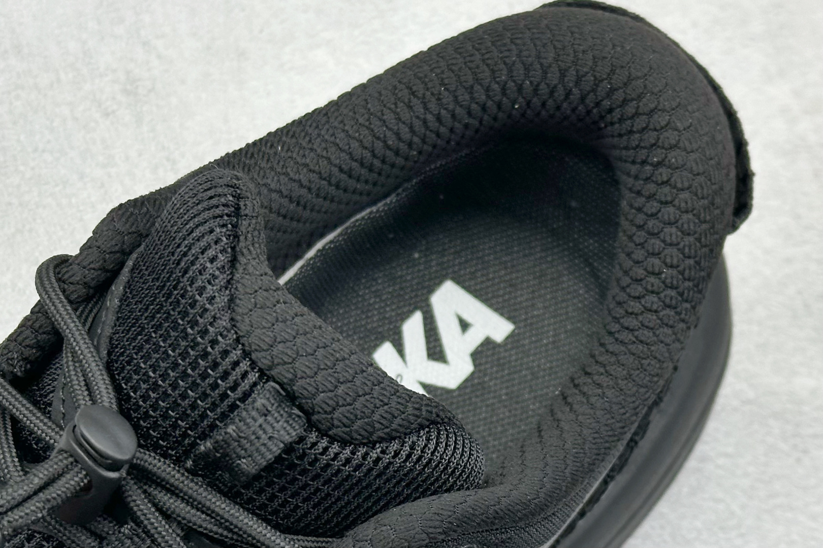 YH版 HOKA XBON B3LS 鞋头采用牛皮革材质 减震耐磨透气跑步运动鞋