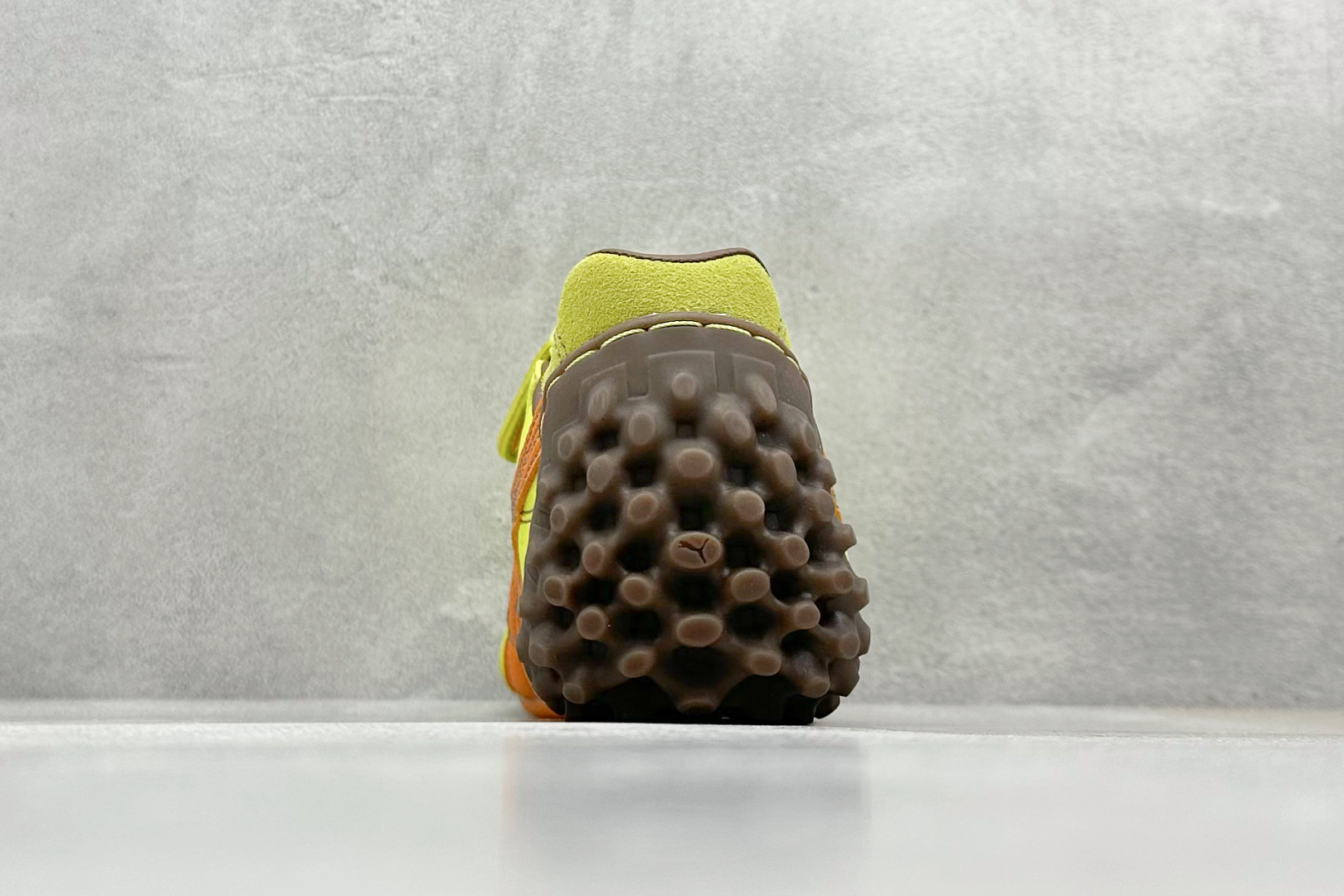 PUMA × FENTY AVANTI LS 彪马舒适简约 耐磨透气低帮 板鞋 复古运动休闲跑鞋 404813-02
