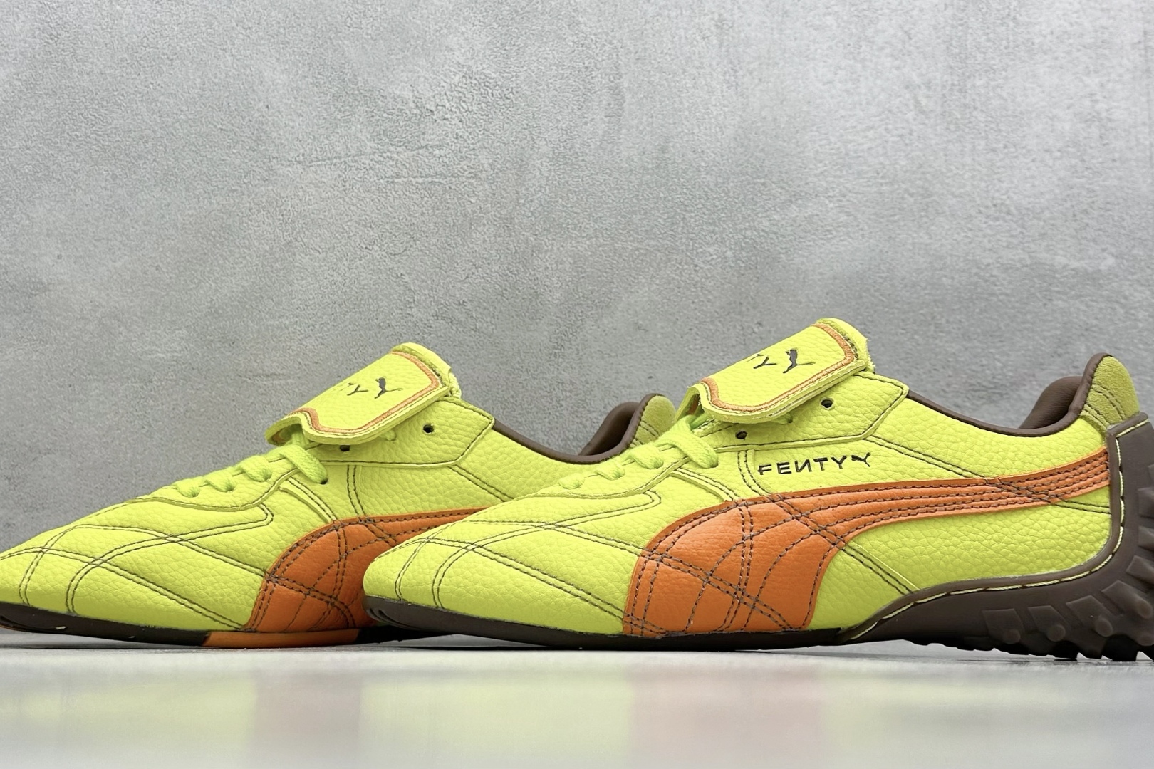 PUMA × FENTY AVANTI LS 彪马舒适简约 耐磨透气低帮 板鞋 复古运动休闲跑鞋 404813-02