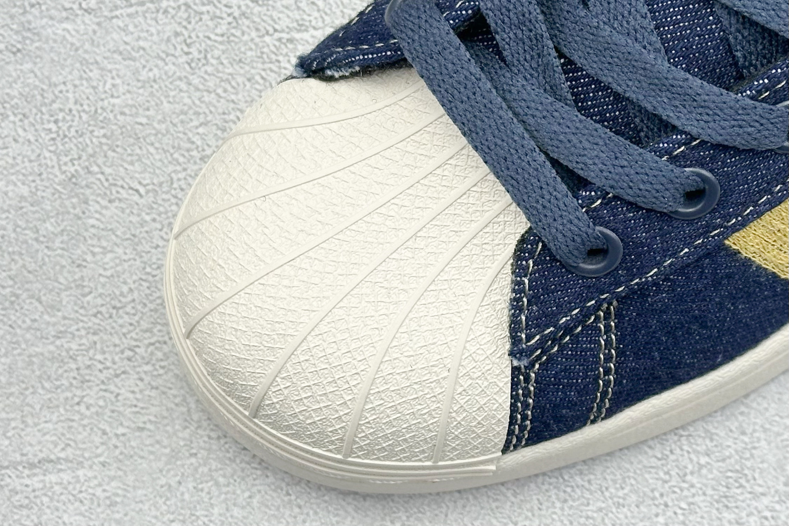 Adidas三叶草 Originals Superstar 贝壳头系列低帮经典百搭休闲运动板鞋 JH5577