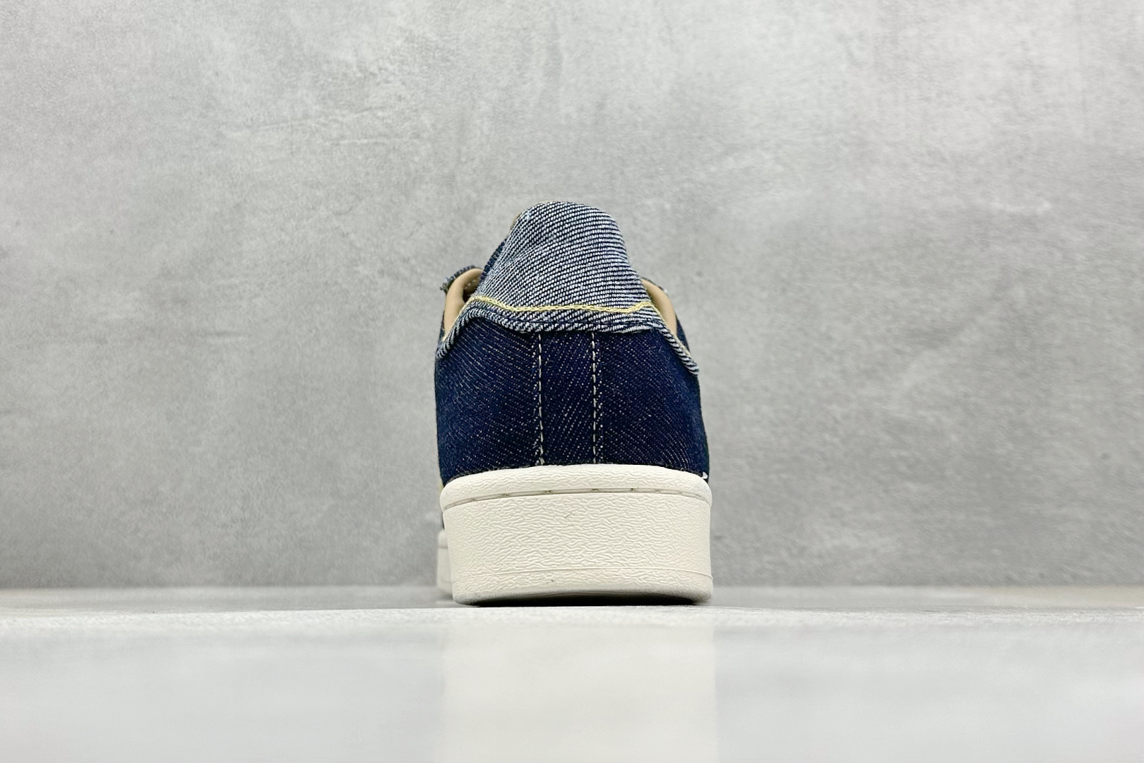 Adidas三叶草 Originals Superstar 贝壳头系列低帮经典百搭休闲运动板鞋 JH5577