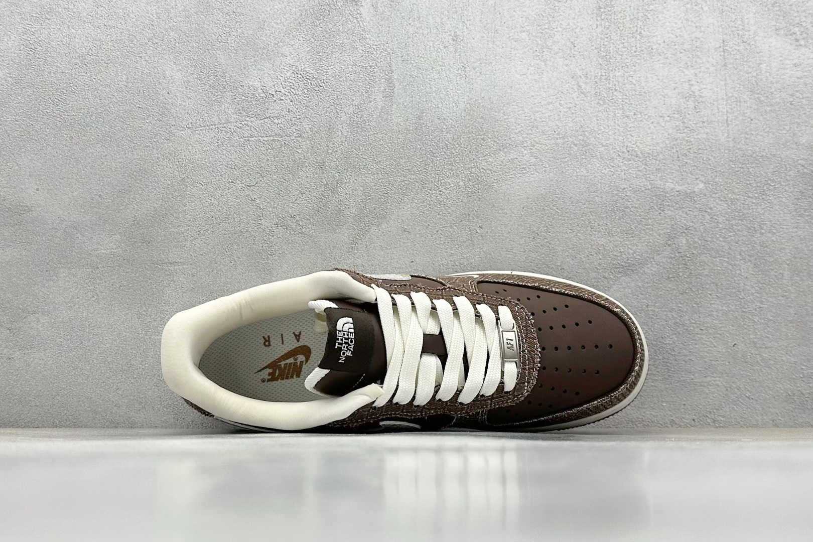  
Nike Air Force 1 Low  空军一号 AF1 蛇年北面限定版，蛇皮纹防水高定。低帮百