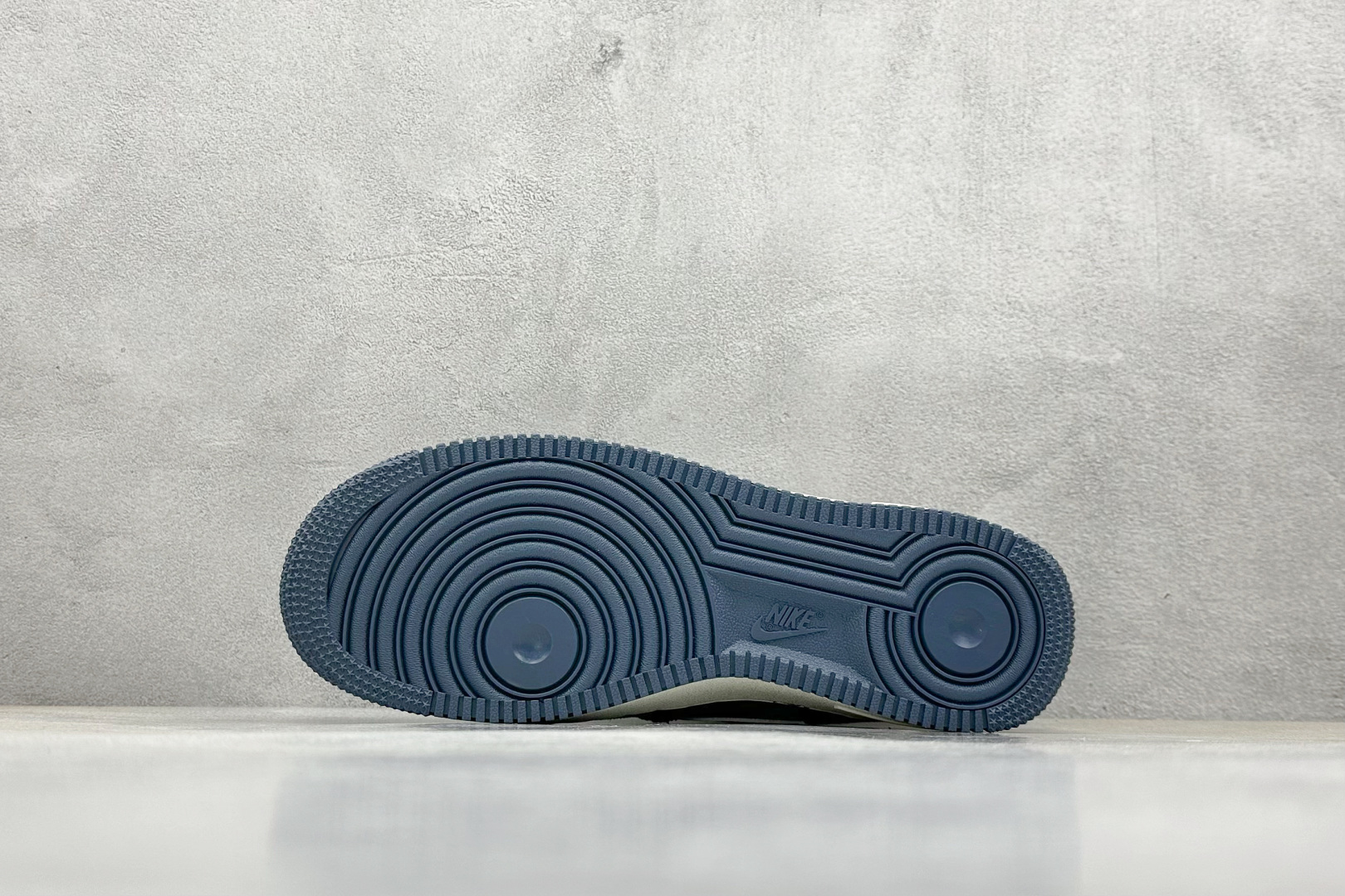  
Nike Air Force 1 Low  空军一号 AF1 蛇年北面限定版，蛇皮纹防水高定。低帮百