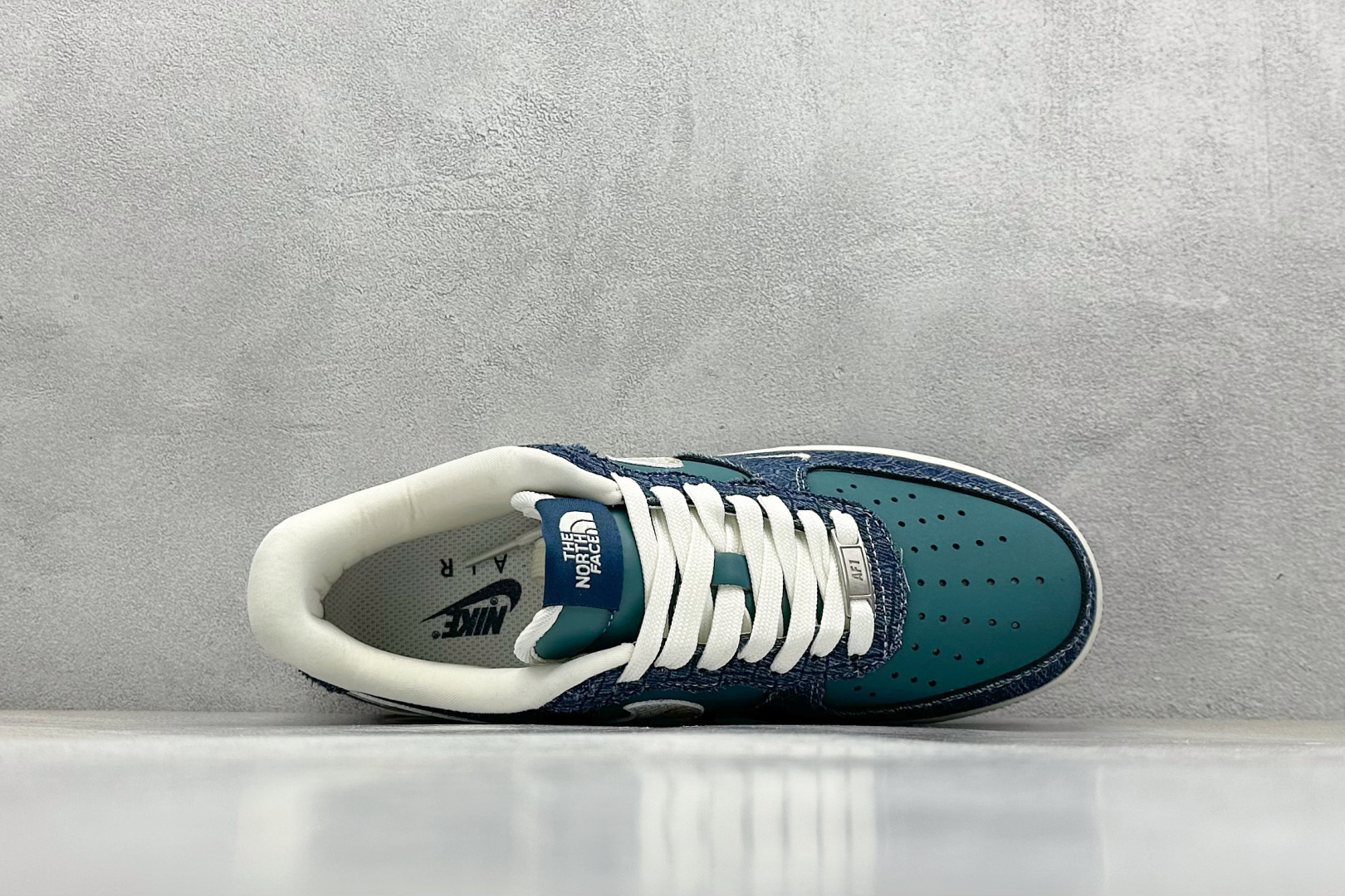  
Nike Air Force 1 Low  空军一号 AF1 蛇年北面限定版，蛇皮纹防水高定。低帮百