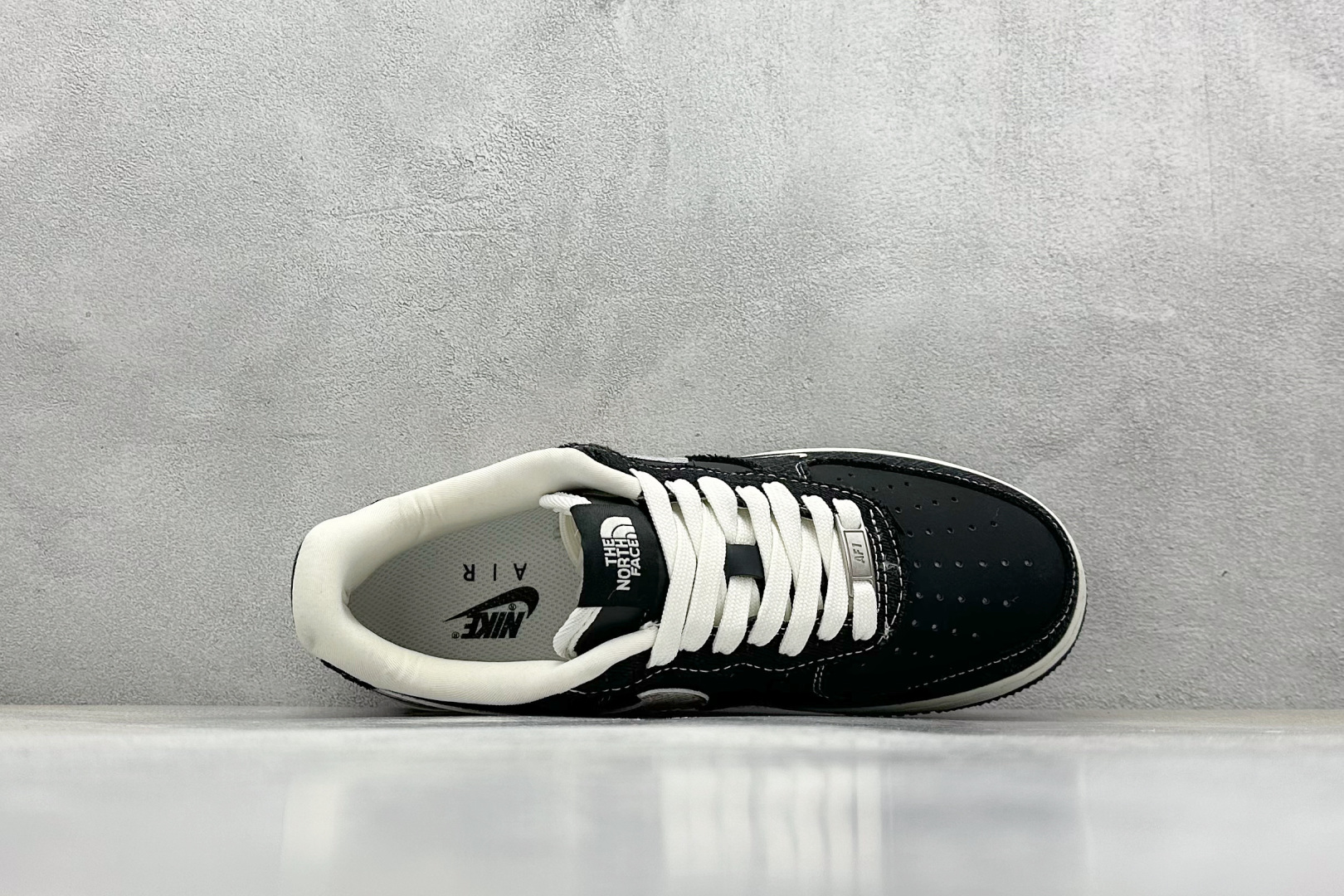 
Nike Air Force 1 Low  空军一号 AF1 蛇年北面限定版，蛇皮纹防水高定。低帮百